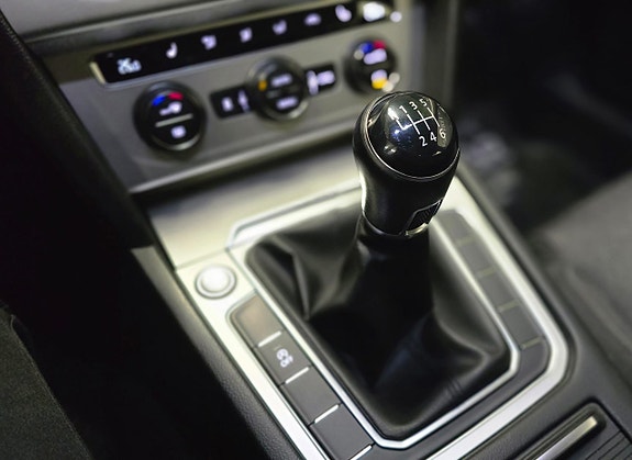 Volkswagen Passat 15 of 27