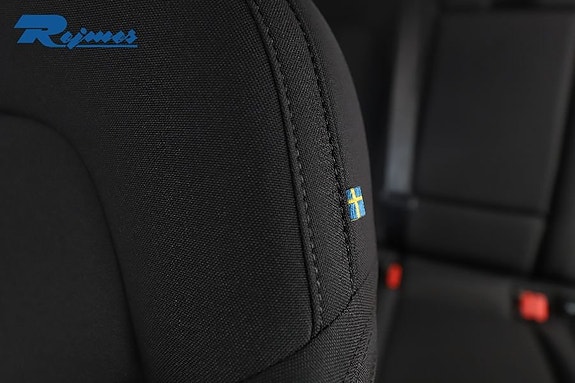 Volvo EX40 17 of 23
