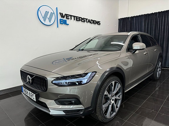 Volvo V90 Cross Country