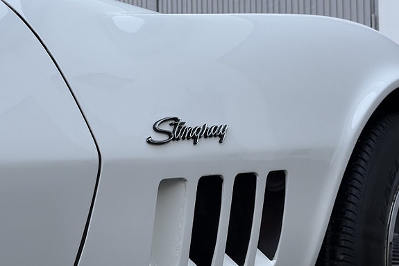 Chevrolet Corvette 21 of 25