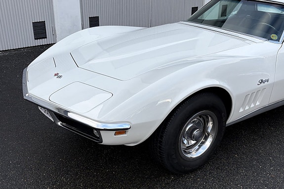 Chevrolet Corvette 24 of 25