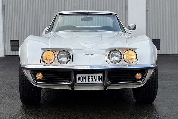 Chevrolet Corvette 6 of 25