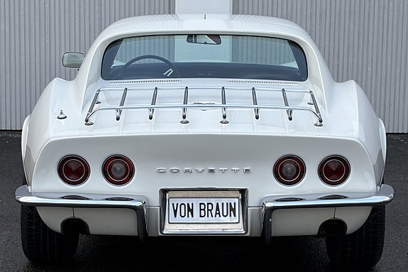 Chevrolet Corvette 8 of 25