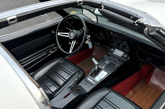 Chevrolet Corvette 13 of 25