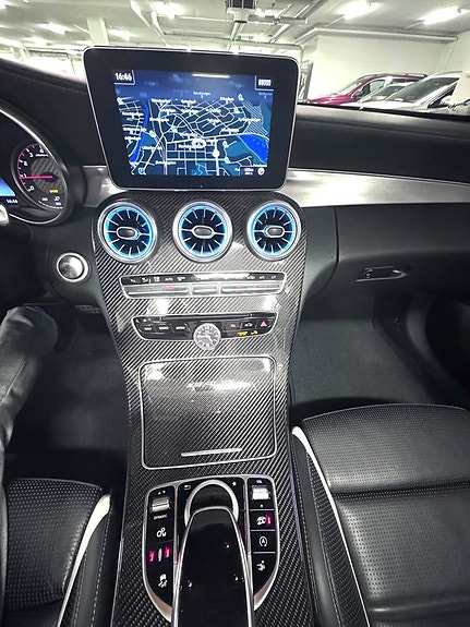 Mercedes-Benz C63 12 of 20