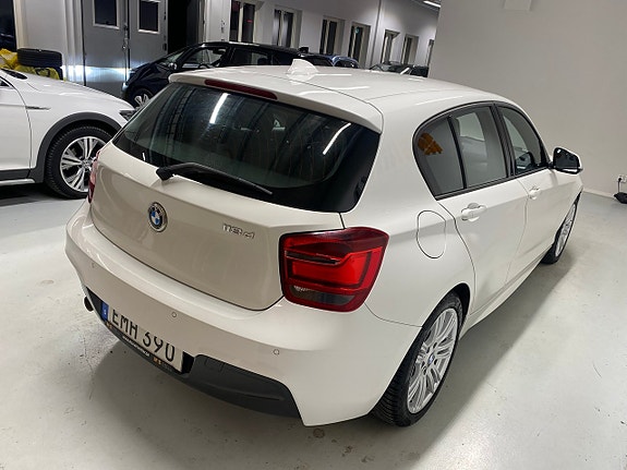 BMW 118d 7 of 16