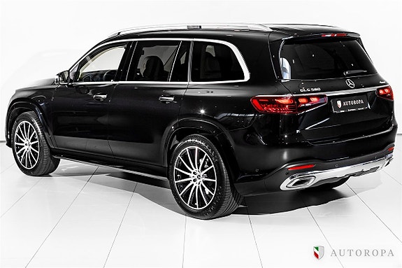 Mercedes-Benz GLS580 4 of 5