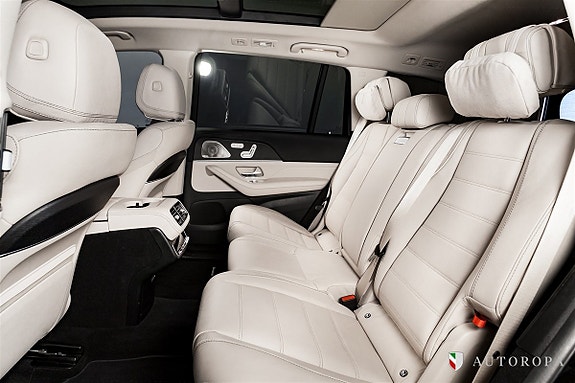 Mercedes-Benz GLS580 8 of 10