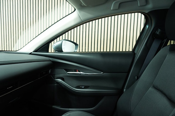 Mazda CX-30 15 of 15
