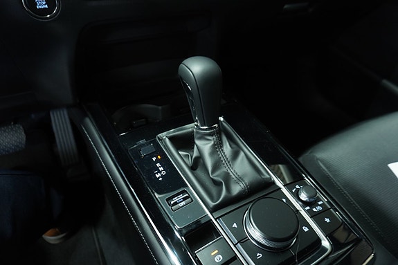 Mazda CX-30 13 of 15
