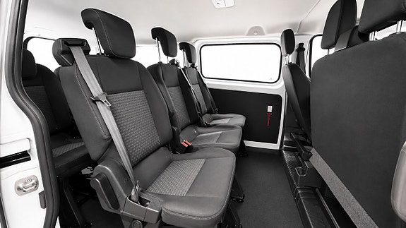 Ford Transit Custom 15 of 19