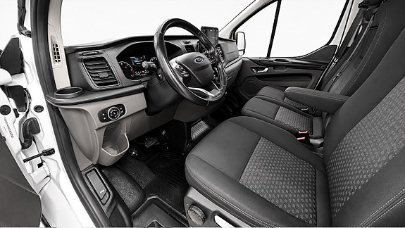 Ford Transit Custom 11 of 19