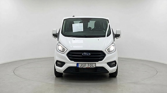 Ford Transit Custom 2 of 19