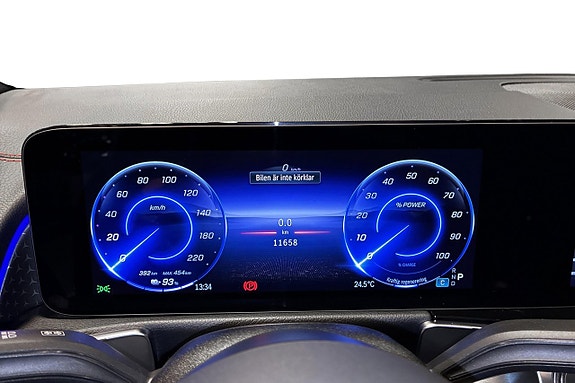 Mercedes-Benz EQB250+ 11 of 23