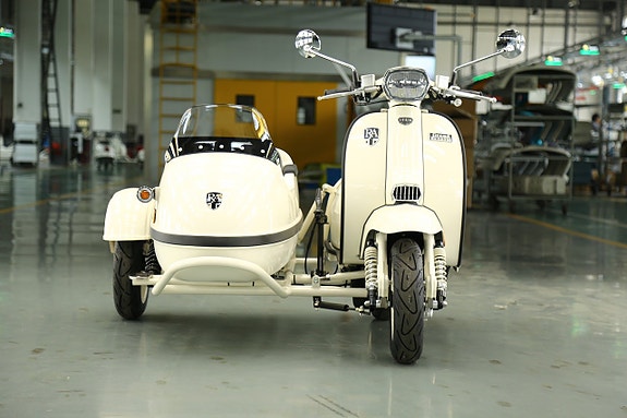 Royal Alloy GP350 SE med sidovagn 3 of 21