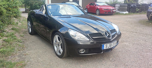 Mercedes-Benz SLK200 2 of 14