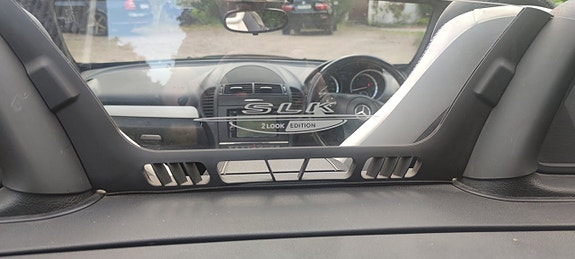Mercedes-Benz SLK200 7 of 14