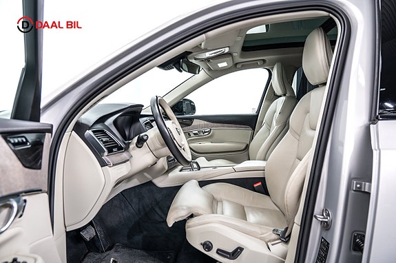 Volvo XC90 7 of 27