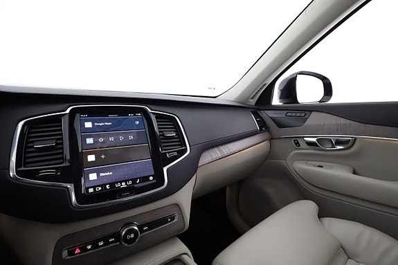 Volvo XC90 23 of 30