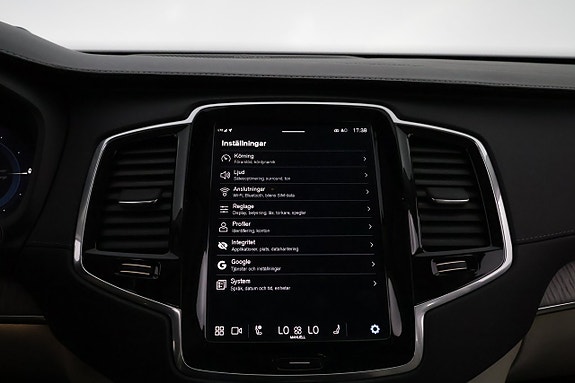 Volvo XC90 21 of 30
