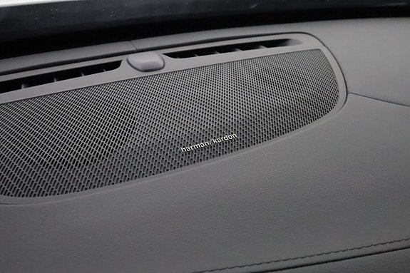 Volvo XC90 26 of 30