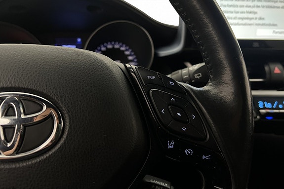 Toyota C-HR 15 of 26