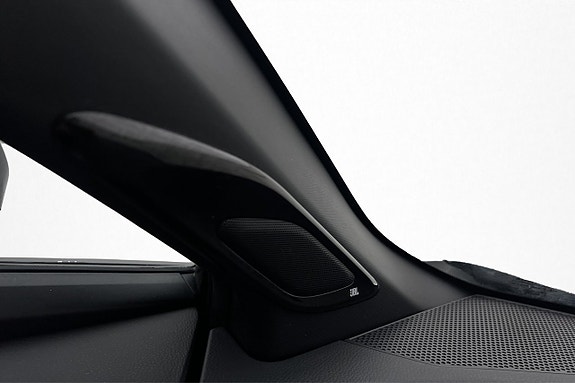Toyota C-HR 12 of 26