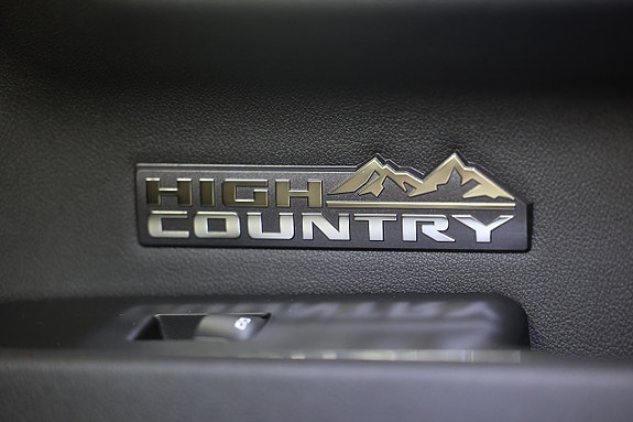 Chevrolet Silverado EV 21 of 26