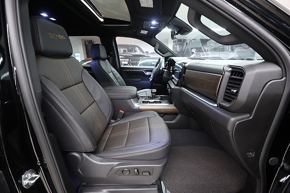 Chevrolet Silverado EV 15 of 26