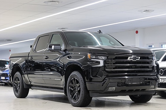Chevrolet Silverado EV 6 of 26