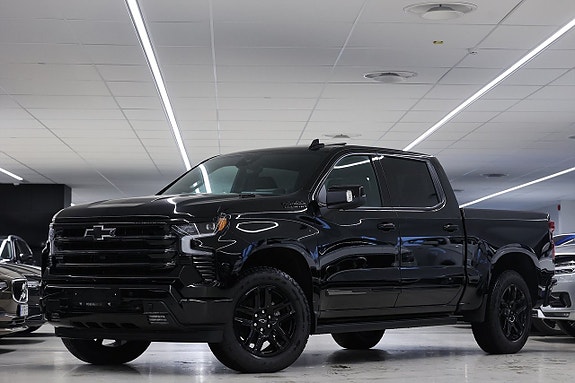 Chevrolet Silverado EV 3 of 26
