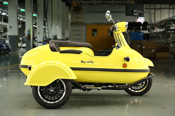 Royal Alloy TG350 SE med sidovagn 24 of 30