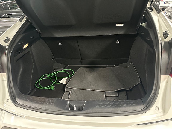 Toyota C-HR 12 of 24