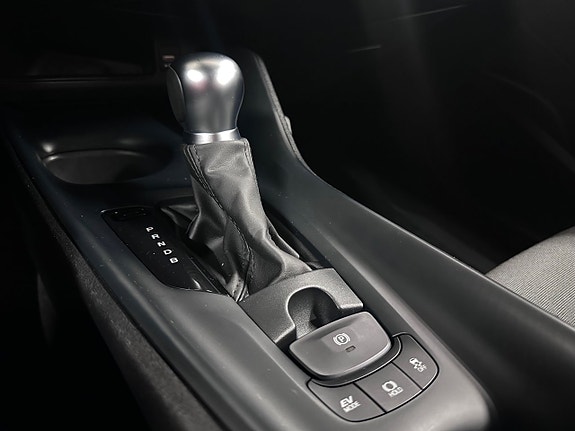 Toyota C-HR 19 of 24