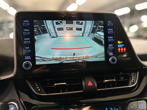 Toyota C-HR 17 of 24