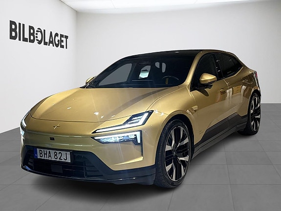 Polestar 4 2 of 5