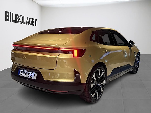 Polestar 4 5 of 5