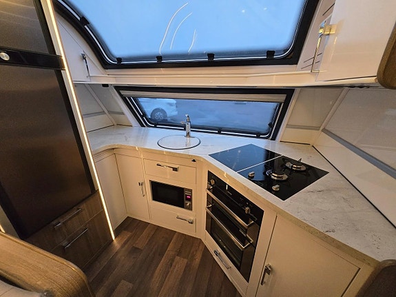 Kabe Imperial 600 XL FK KS Frontkök Dubbelbädd Förtält 4 of 14