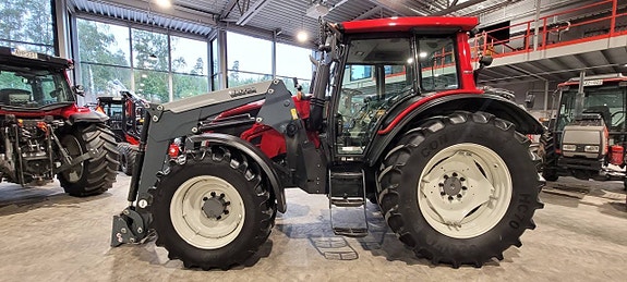 Valtra N123 HiTech / Lastare