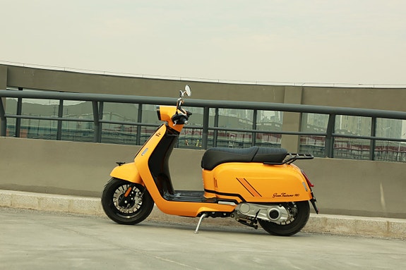 Royal Alloy GT2 125 Sport 7 of 30