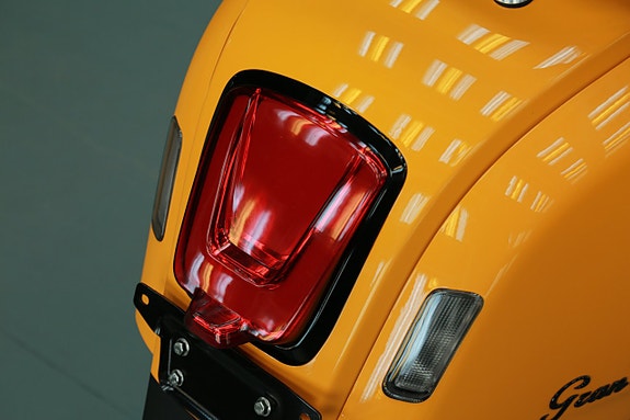 Royal Alloy GT2 125 Sport 8 of 30