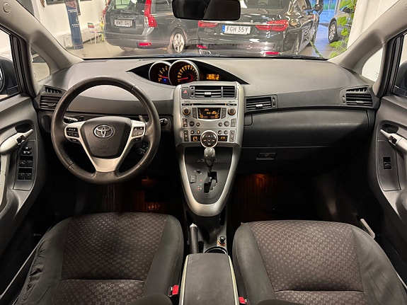 Toyota Verso 11 of 17