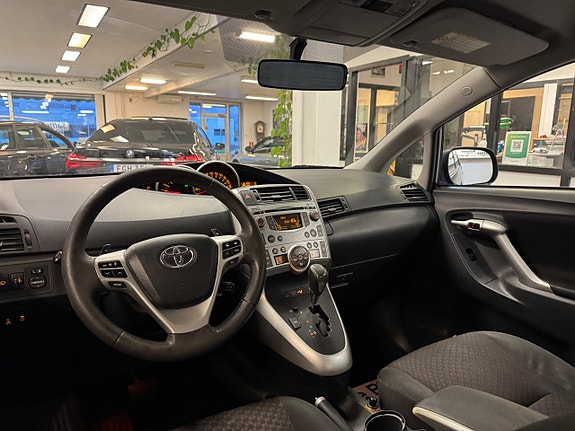 Toyota Verso 14 of 17