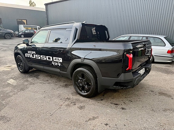 KGM Musso EV 4 of 5