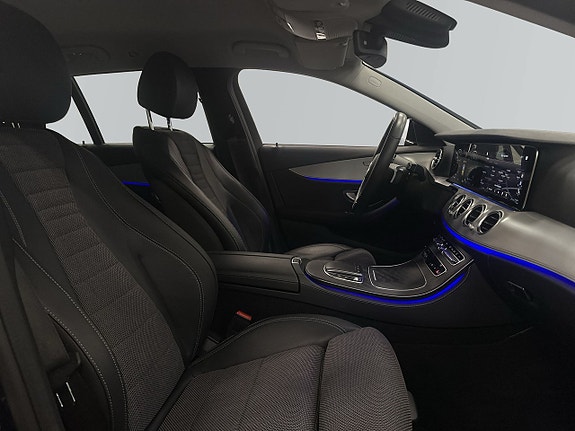 Mercedes-Benz E220 10 of 20