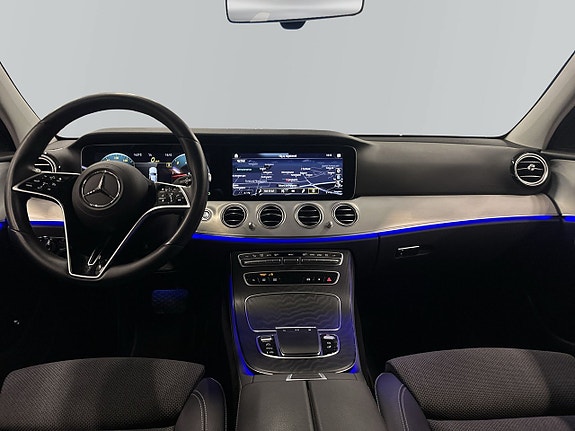 Mercedes-Benz E220 8 of 20
