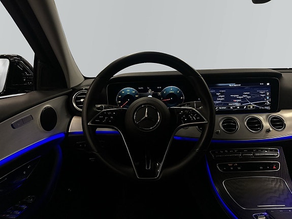 Mercedes-Benz E220 9 of 20