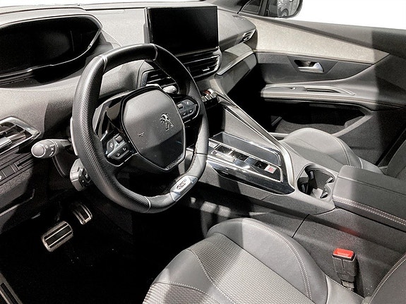 Peugeot 3008 4 of 5