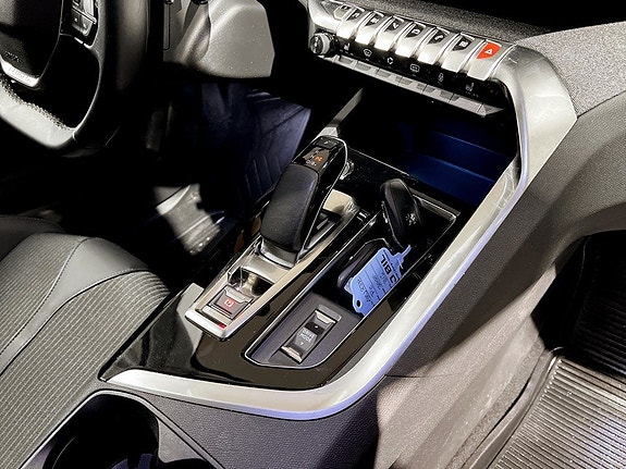 Peugeot 3008 10 of 15