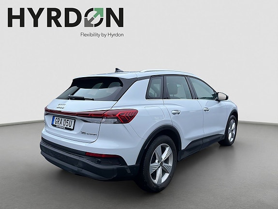 Audi Q4 e-tron 6 of 16